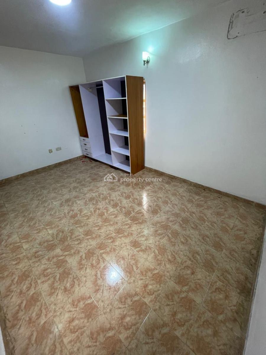 Two Bedroom Flat, Lekki Phase 1, Lekki, Lagos, Flat / Apartment for Rent