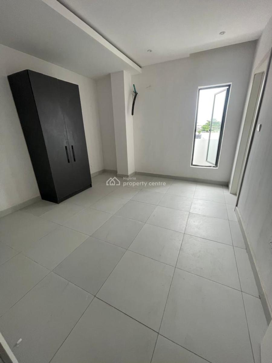 Brand New 3 Bedroom Flat, Lekki Phase 1 Right Hand Side, Lekki, Lagos, Flat / Apartment for Rent