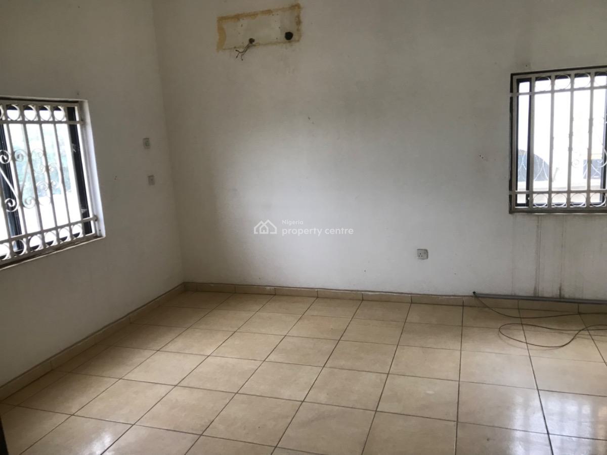 Standard 2 Bedroom Apartment, Close to Shafa Filling Station Junction, Wuye, Abuja, Flat / Apartment for Rent