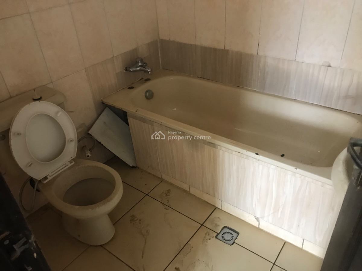 Standard 2 Bedroom Apartment, Close to Shafa Filling Station Junction, Wuye, Abuja, Flat / Apartment for Rent