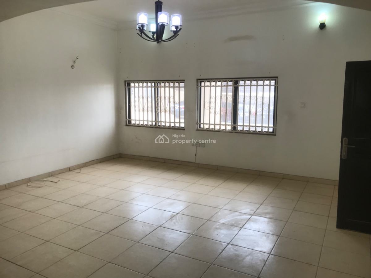 Standard 2 Bedroom Apartment, Close to Shafa Filling Station Junction, Wuye, Abuja, Flat / Apartment for Rent