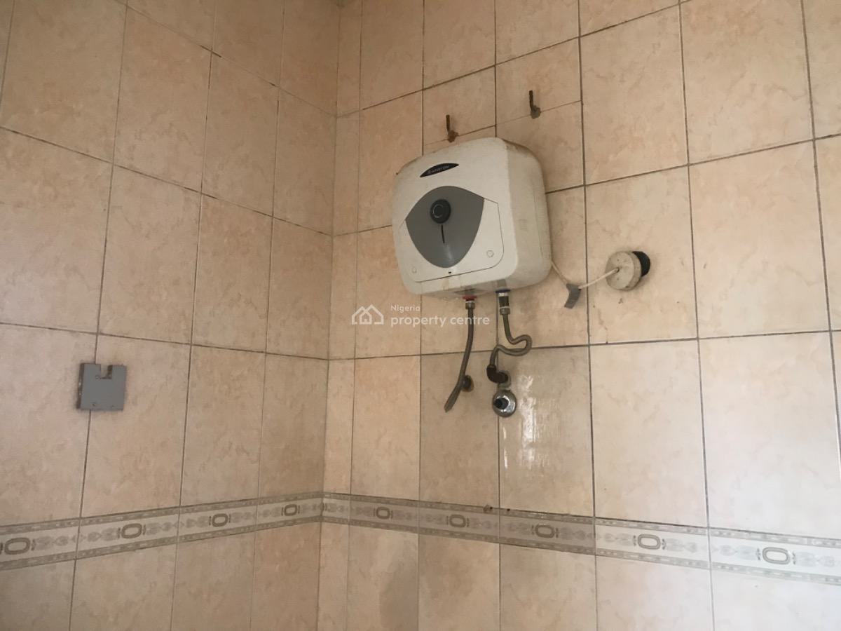 Standard 2 Bedroom Apartment, Close to Shafa Filling Station Junction, Wuye, Abuja, Flat / Apartment for Rent