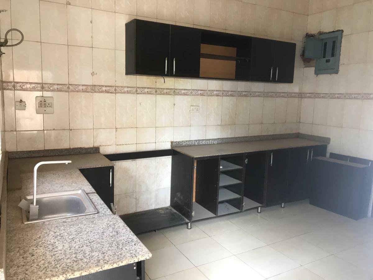 Standard 2 Bedroom Apartment, Close to Shafa Filling Station Junction, Wuye, Abuja, Flat / Apartment for Rent