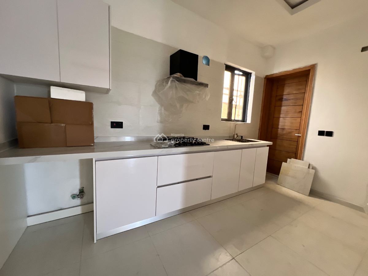 Newly Built 2 Bedroom Serviced Apartment with a Room Bq, Lekki Phase 1, Lekki, Lagos, Flat / Apartment for Rent