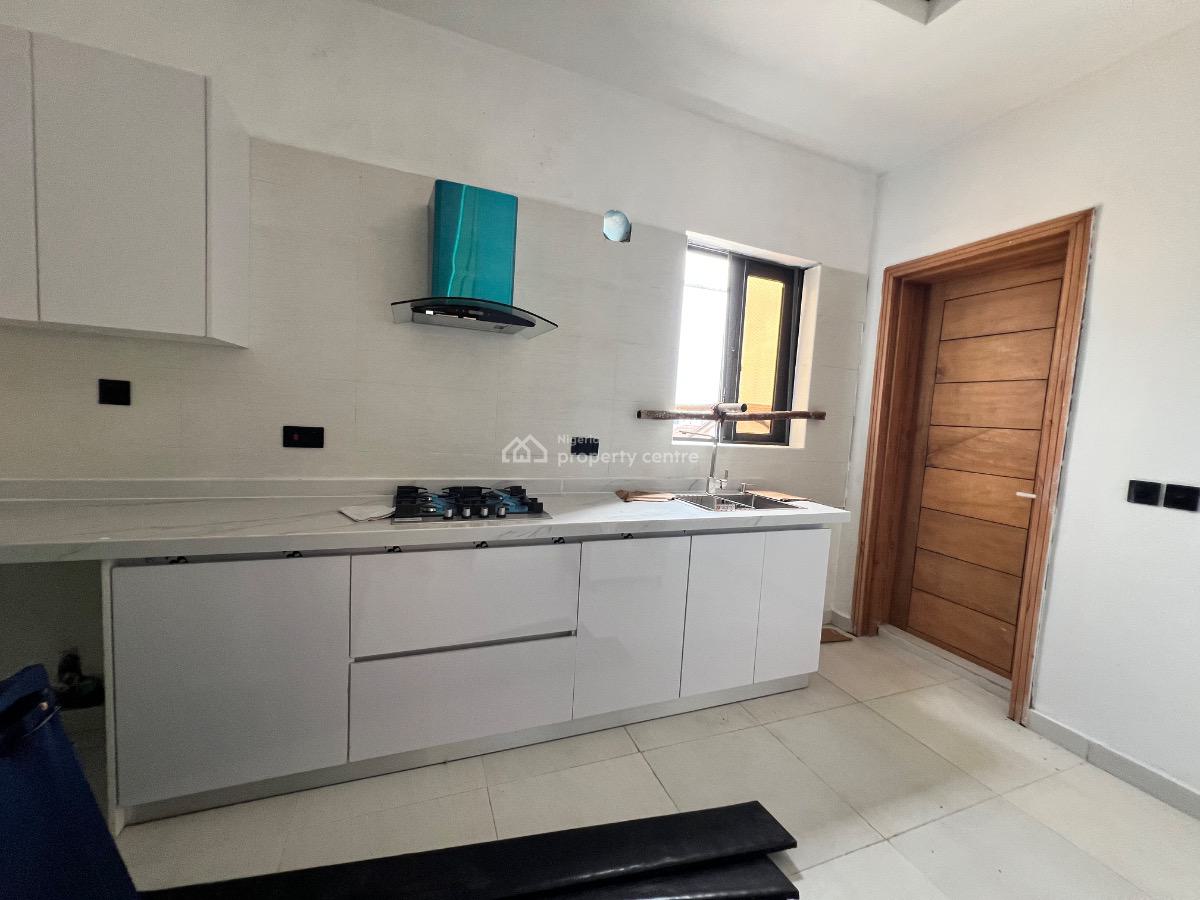 Newly Built 2 Bedroom Serviced Apartment with a Room Bq, Lekki Phase 1, Lekki, Lagos, Flat / Apartment for Rent