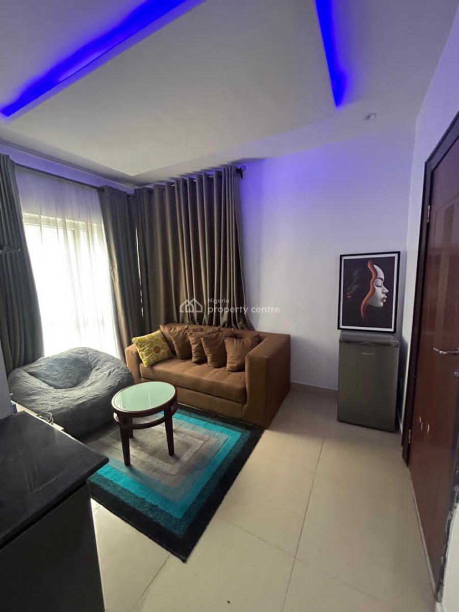 Fully Furnished & Serviced 1bedroom Apartment with Pool & Gym, Off Admiralty Road, Lekki Phase 1, Lekki, Lagos, Flat / Apartment for Rent