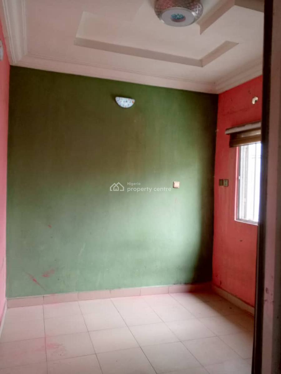 Well Maintained and Spacious 3 Bedroom with Cabinet and Wardrobe, Adekunle, Yaba, Lagos, Flat / Apartment for Rent