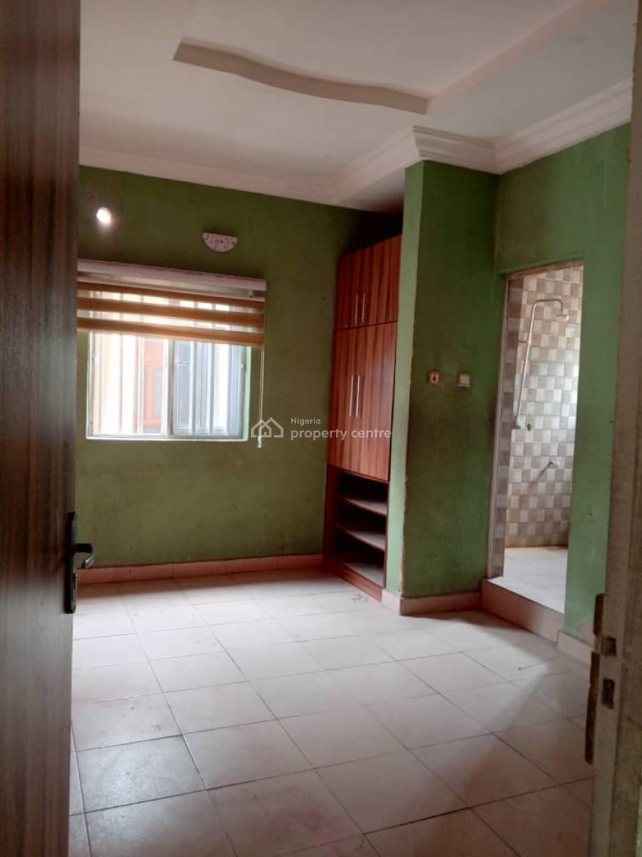 Well Maintained and Spacious 3 Bedroom with Cabinet and Wardrobe, Adekunle, Yaba, Lagos, Flat / Apartment for Rent