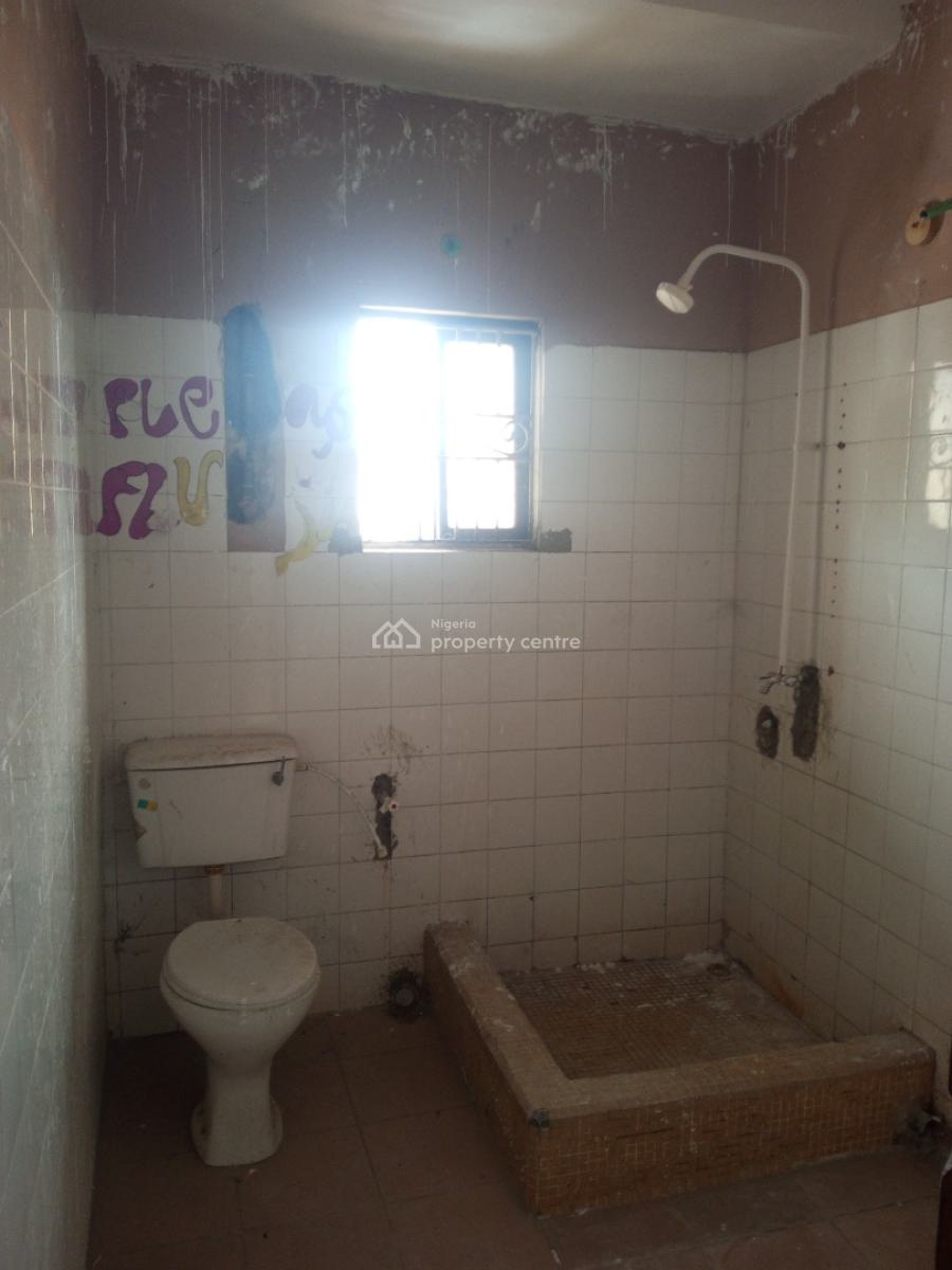 Well Renovated 3 Bedroom Flat in a Secured Estate, Badore, Ajah, Lagos, Flat / Apartment for Rent