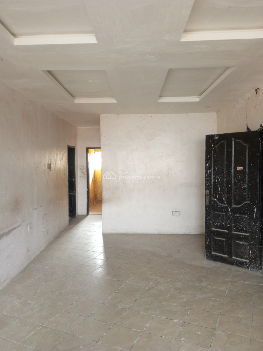 Well Renovated 3 Bedroom Flat in a Secured Estate, Badore, Ajah, Lagos, Flat / Apartment for Rent