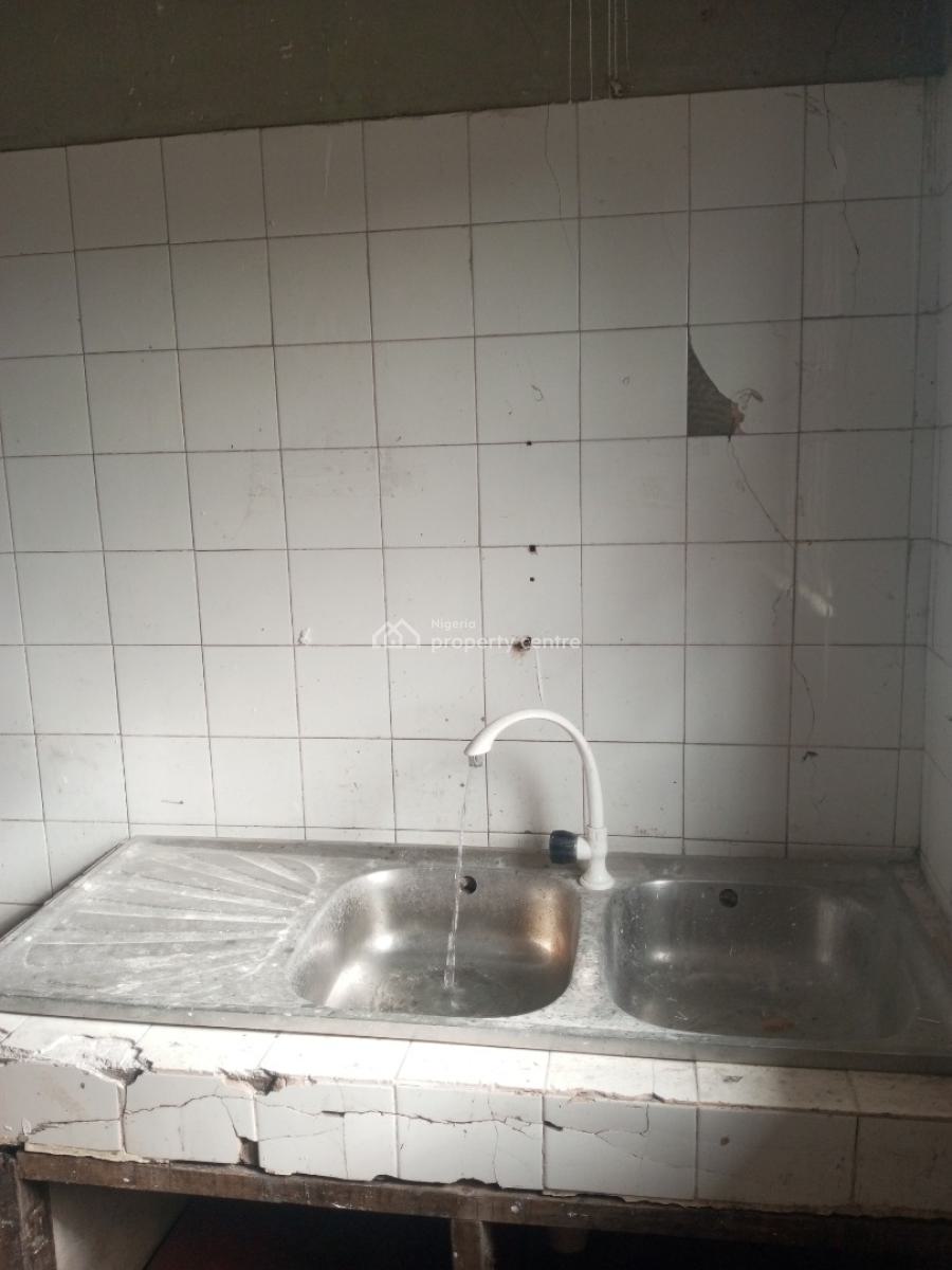 Well Renovated 3 Bedroom Flat in a Secured Estate, Badore, Ajah, Lagos, Flat / Apartment for Rent