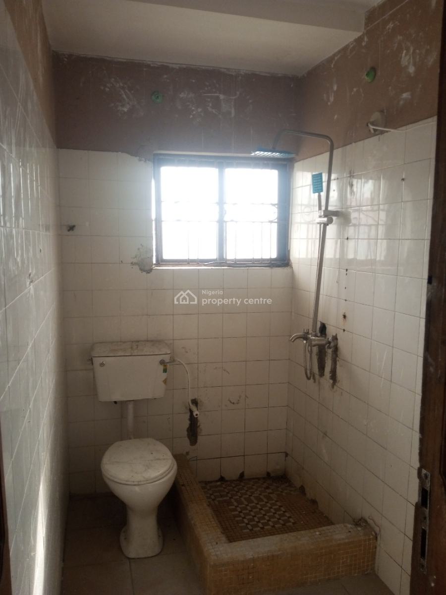 Well Renovated 3 Bedroom Flat in a Secured Estate, Badore, Ajah, Lagos, Flat / Apartment for Rent