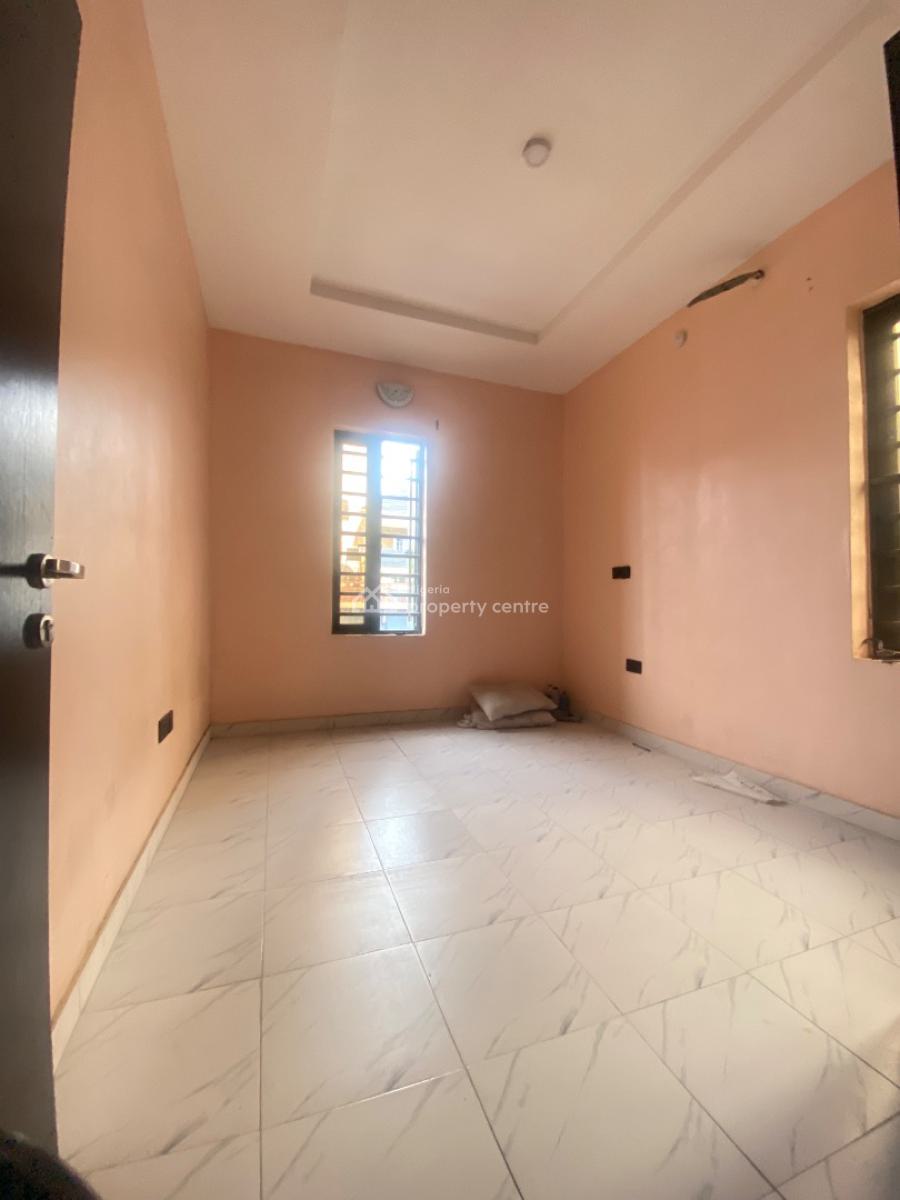 Standard 2 Bedroom Apartment, Ogombo, Ajah, Lagos, Flat / Apartment for Rent