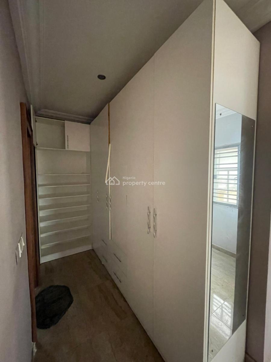 Well Maintained 4 Bedroom Apartment / Flat, Ikate, Lekki, Lagos, Flat / Apartment for Rent