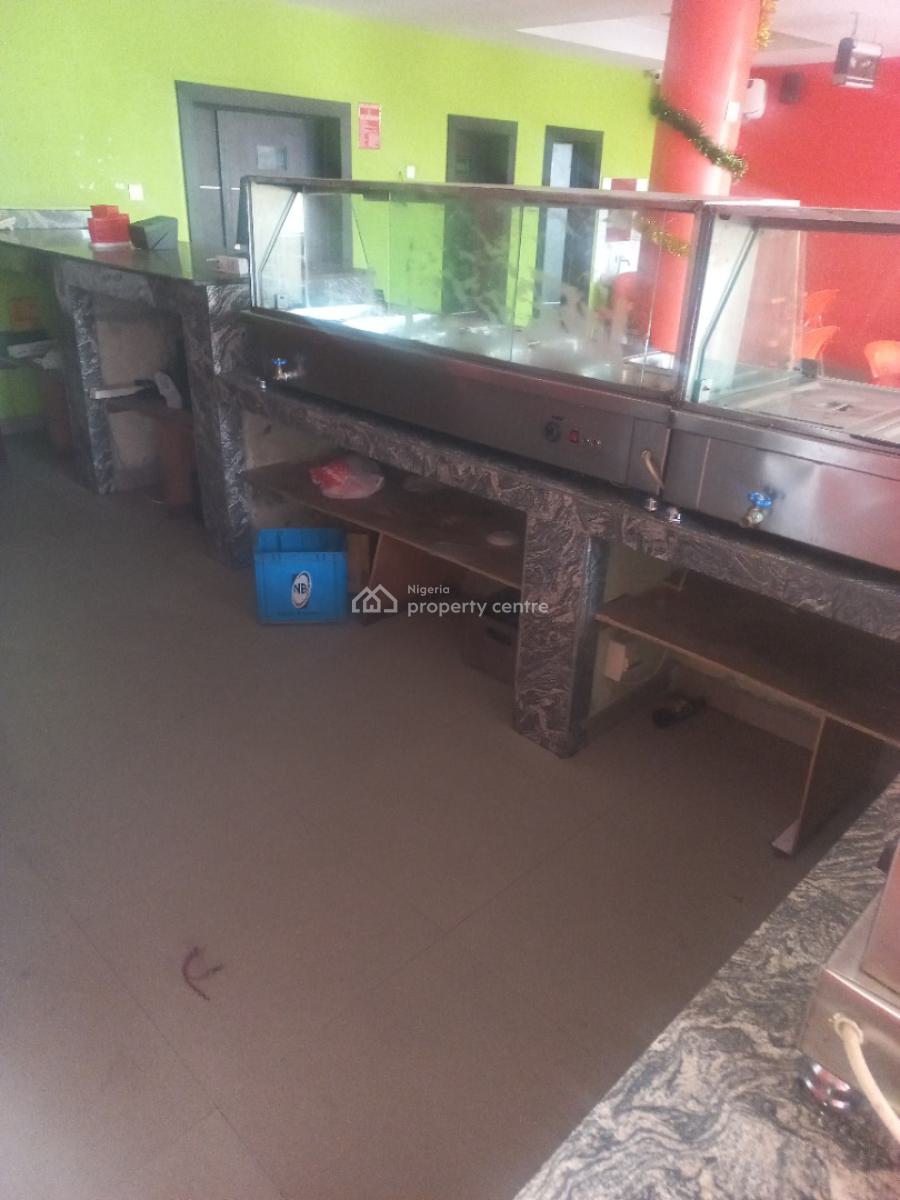 Nicely Posited Restaurant, Lekki Epe Expressway, Awoyaya, Ibeju Lekki, Lagos, Restaurant / Bar for Rent