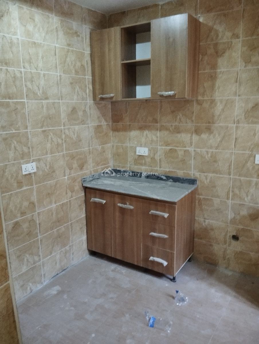 Luxury Specious 3 Bedroom Apartment on Well Tarred Road, News Engineering, Close to The Express, Dawaki, Gwarinpa, Abuja, Flat / Apartment for Rent