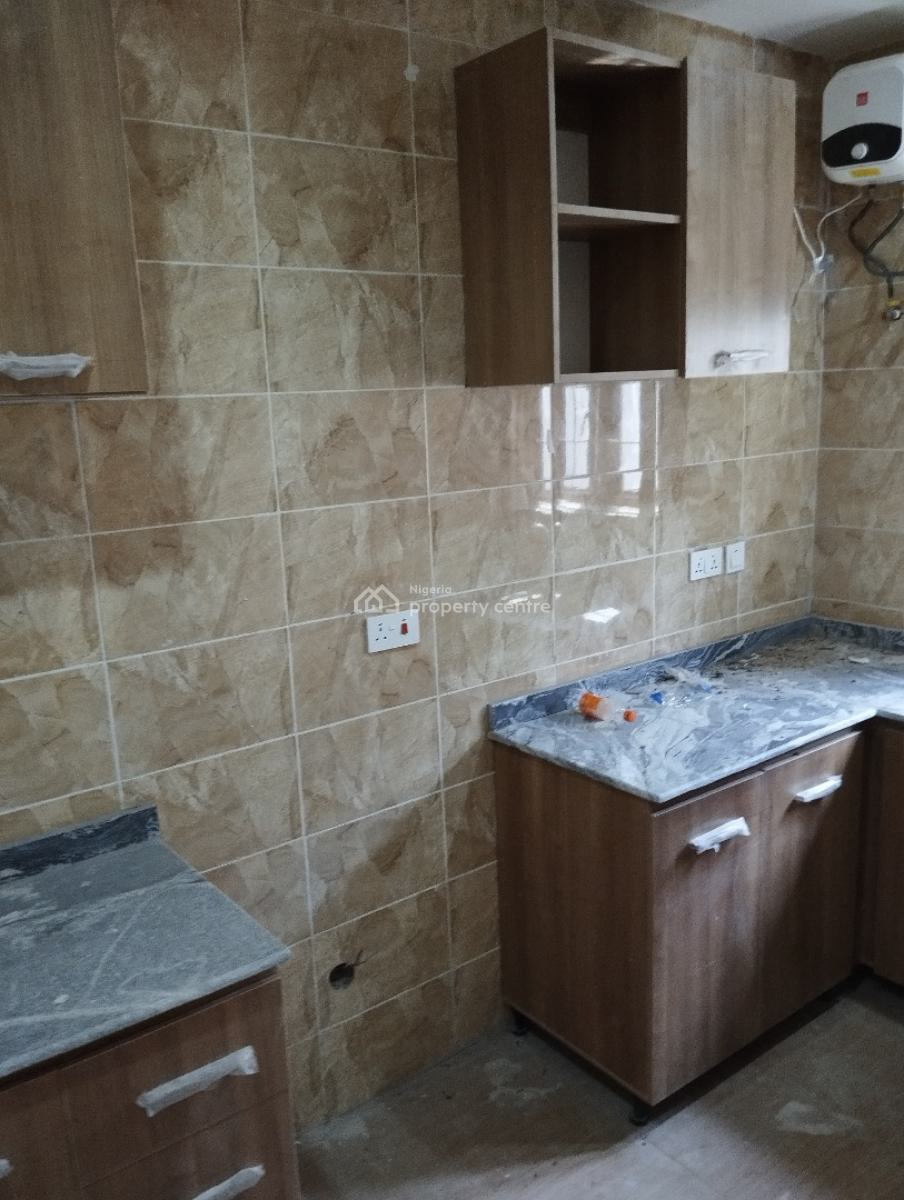 Luxury Specious 3 Bedroom Apartment on Well Tarred Road, News Engineering, Close to The Express, Dawaki, Gwarinpa, Abuja, Flat / Apartment for Rent