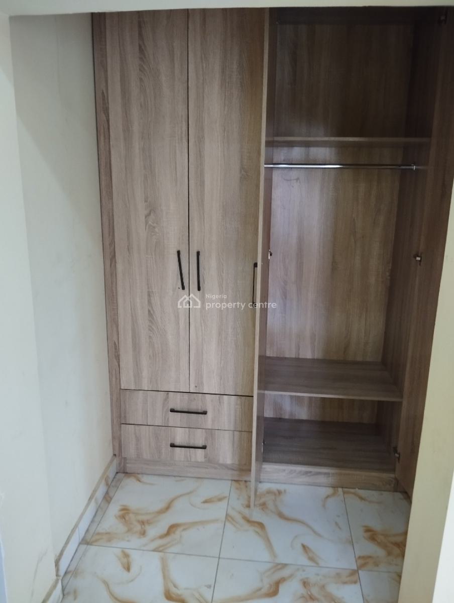 Luxury Specious 3 Bedroom Apartment on Well Tarred Road, News Engineering, Close to The Express, Dawaki, Gwarinpa, Abuja, Flat / Apartment for Rent