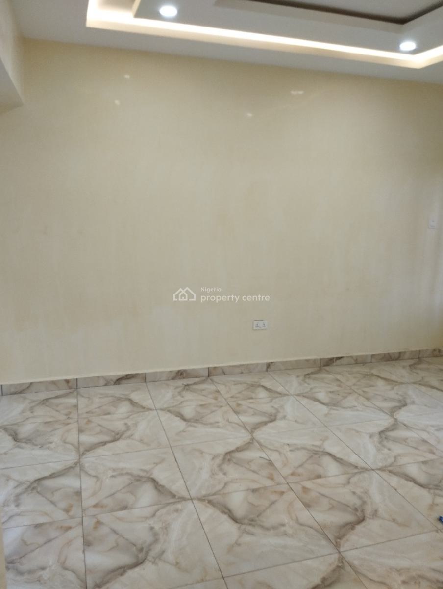 Luxury Specious 3 Bedroom Apartment on Well Tarred Road, News Engineering, Close to The Express, Dawaki, Gwarinpa, Abuja, Flat / Apartment for Rent