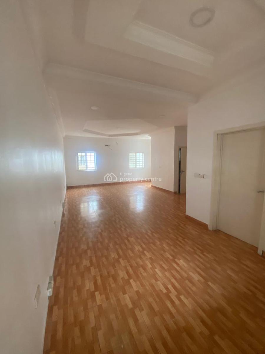 Serviced 2 Bedrooms Apartment Upstairs, Phase One, Lekki Phase 1, Lekki, Lagos, Flat / Apartment for Rent