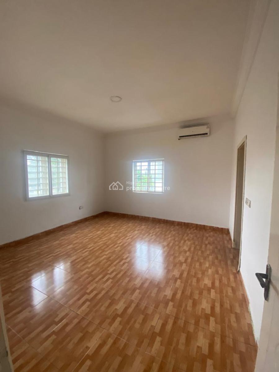 Serviced 2 Bedrooms Apartment Upstairs, Phase One, Lekki Phase 1, Lekki, Lagos, Flat / Apartment for Rent