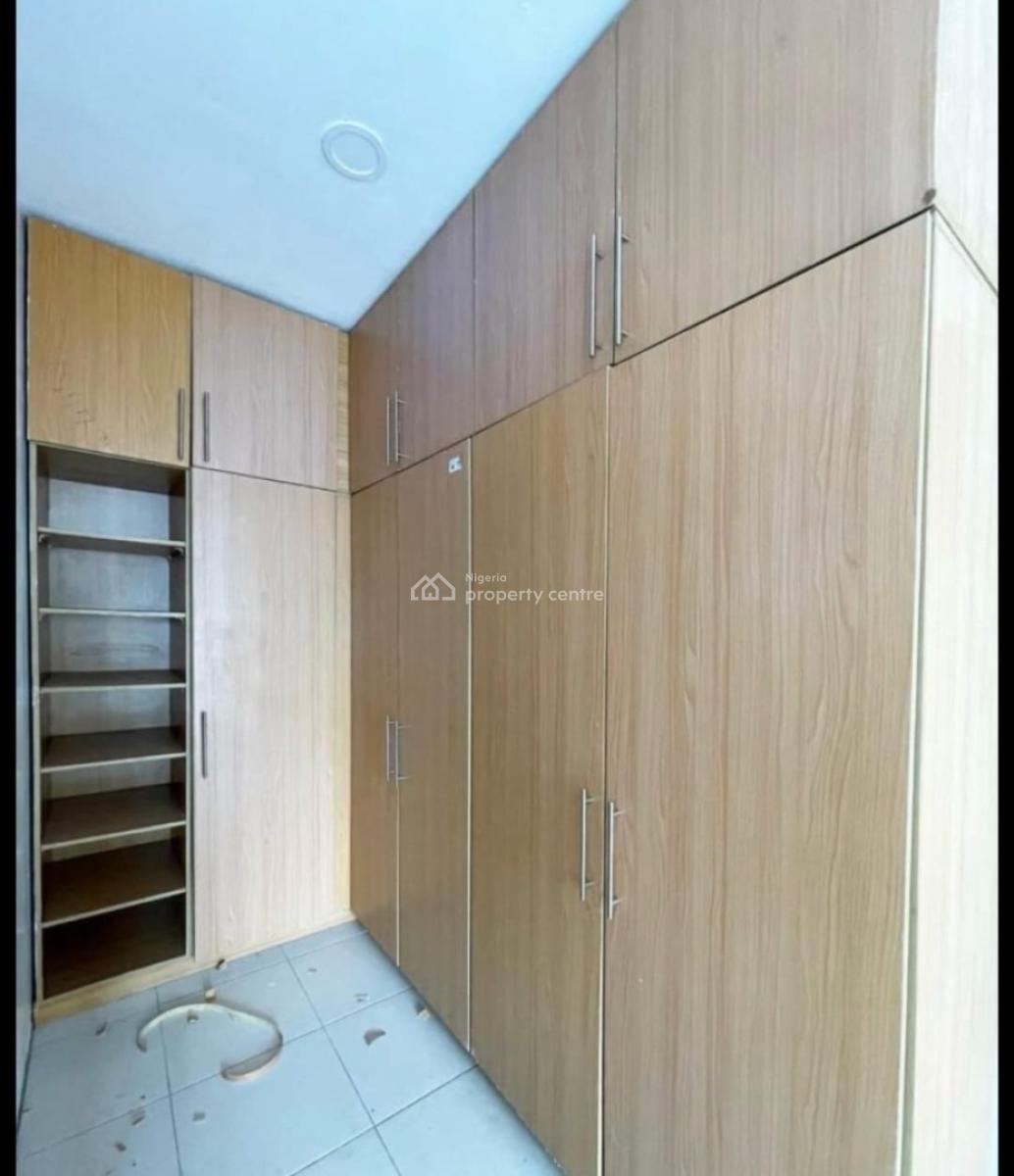 Fully Serviced 3 Bedroom Apartment on 2nd Floor, Off Freedom Way Ikate, Lekki Phase 1, Lekki, Lagos, Flat / Apartment for Rent