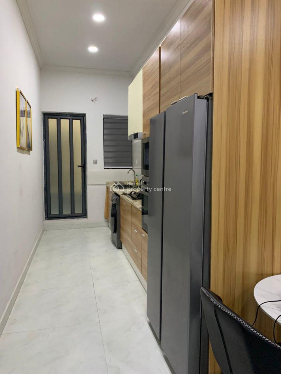an Elegantly Crafted 2 Bedroom Apartment, Ilasan, Behind Blanco Supermarket, Lekki, Lagos, Flat / Apartment Short Let