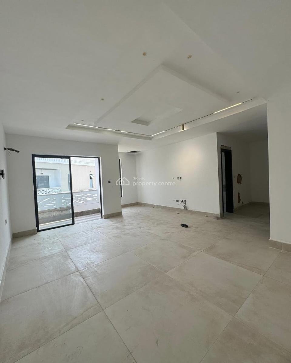 Three Bedroom Apartment, Lekki Phase 1, Lekki, Lagos, Flat / Apartment for Rent