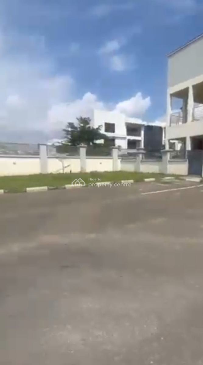 Luxury 5  Bedroom Terraces + 2 Living Rooms+ 5 Balconies+ 1 Bq, Guzape Main, Guzape District, Abuja, House for Sale