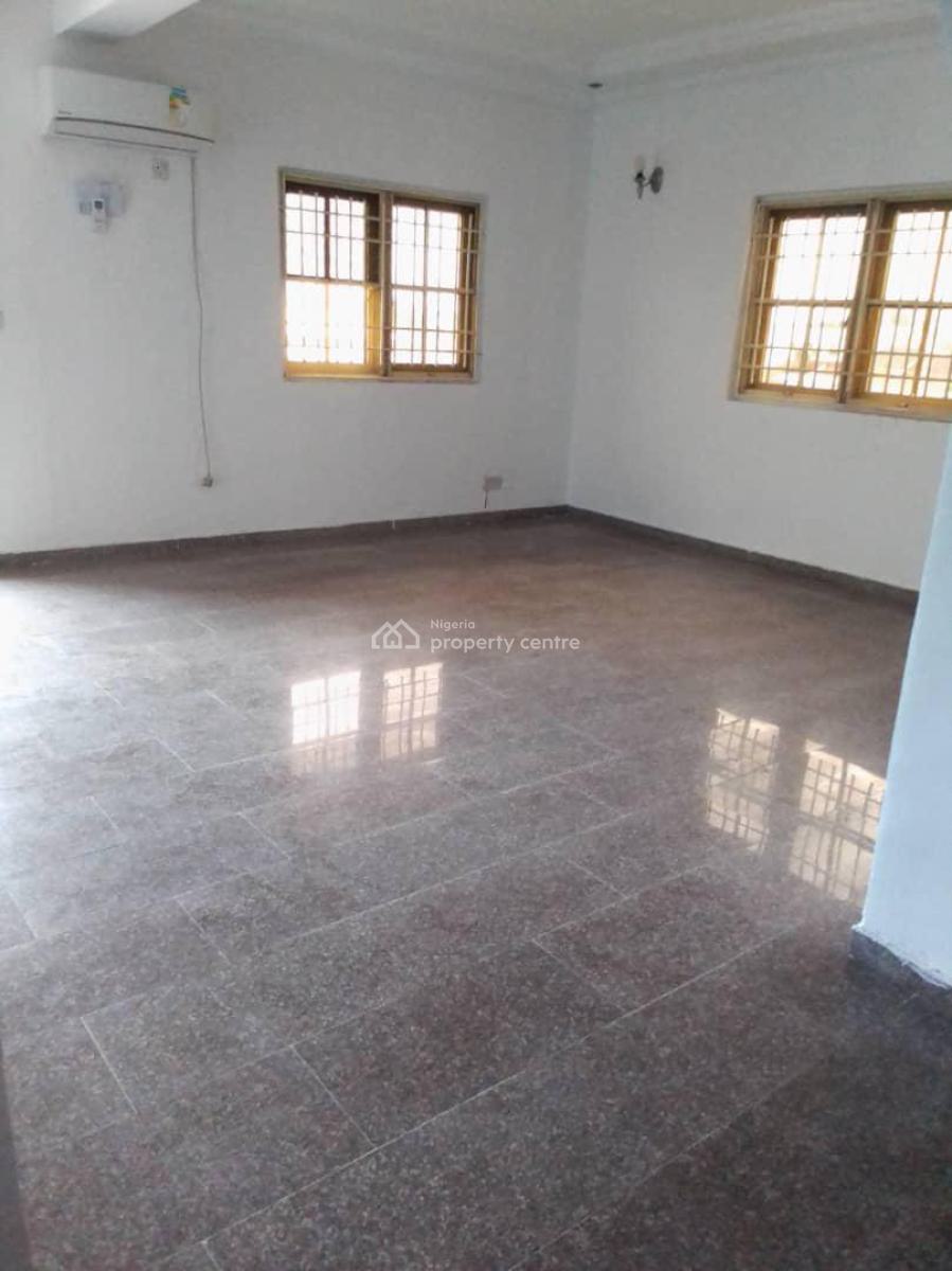 Serviced 3 Bedroom Flat in a Secured Estate, Lekki Phase 1, Lekki, Lagos, Flat / Apartment for Rent