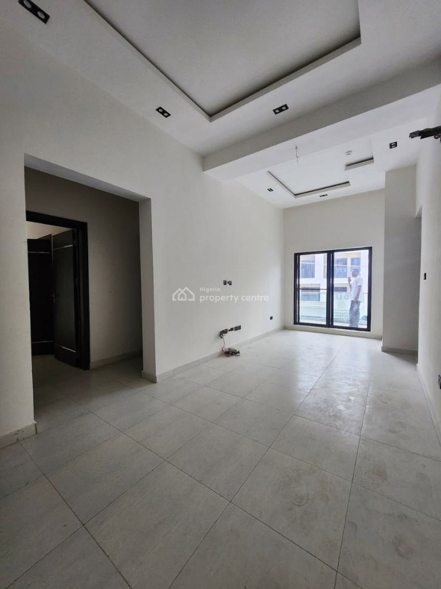 2 Bedroom Flat with Bq, Off Admiralty Way Lekki Phase 1, Lekki Phase 1, Lekki, Lagos, Flat / Apartment for Rent