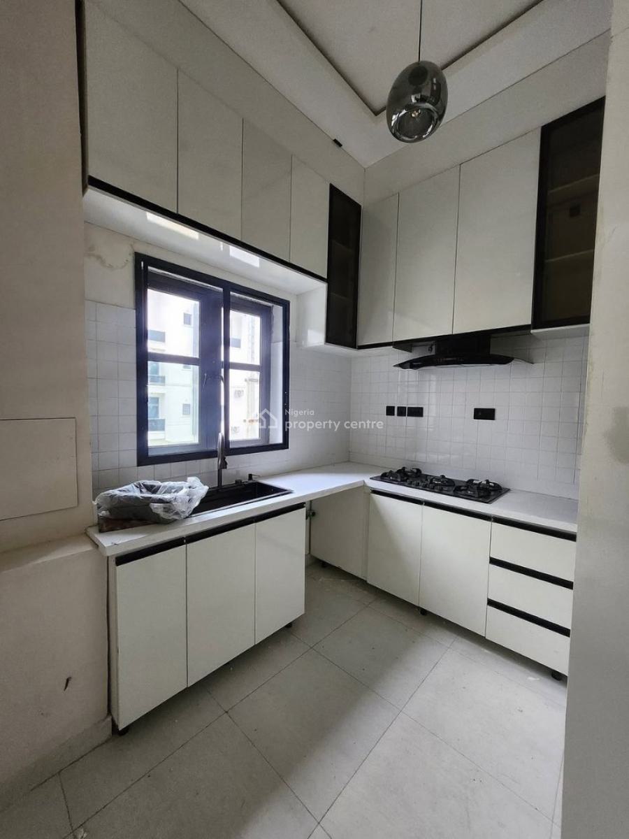 2 Bedroom Flat with Bq, Off Admiralty Way Lekki Phase 1, Lekki Phase 1, Lekki, Lagos, Flat / Apartment for Rent