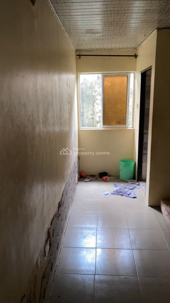 Well Maintained Self Contained, Lekki Phase 1, Lekki, Lagos, Self Contain (single Rooms) for Rent