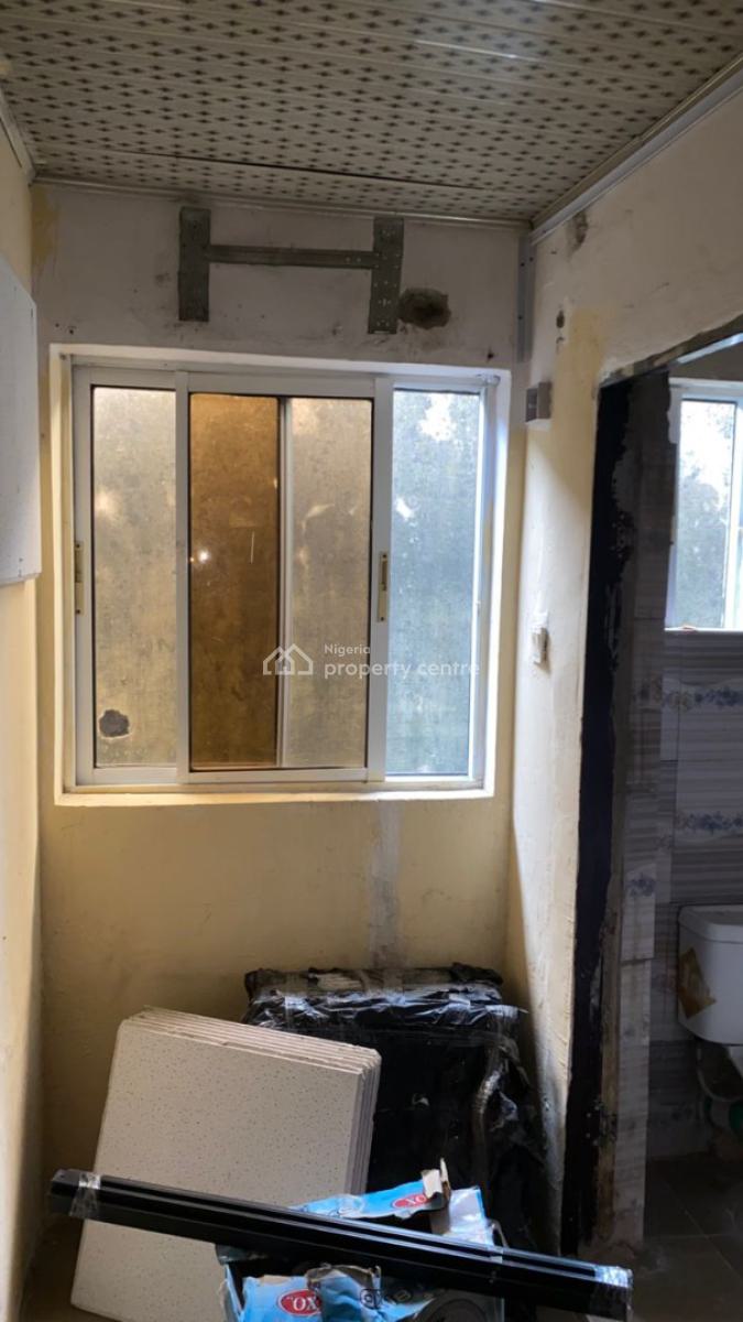 Well Maintained Self Contained, Lekki Phase 1, Lekki, Lagos, Self Contain (single Rooms) for Rent