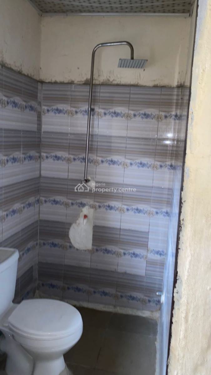 Well Maintained Self Contained, Lekki Phase 1, Lekki, Lagos, Self Contain (single Rooms) for Rent