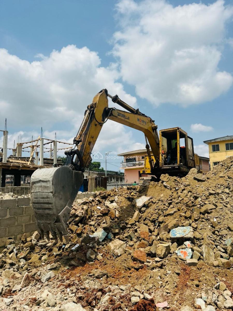 Fully Furnished 1-bedroom Smart Apartment in a Strategic Location, Luxury, Convenience, and Location, All at a Massively Discounted Price, Barracks, Surulere, Lagos, Block of Flats for Sale