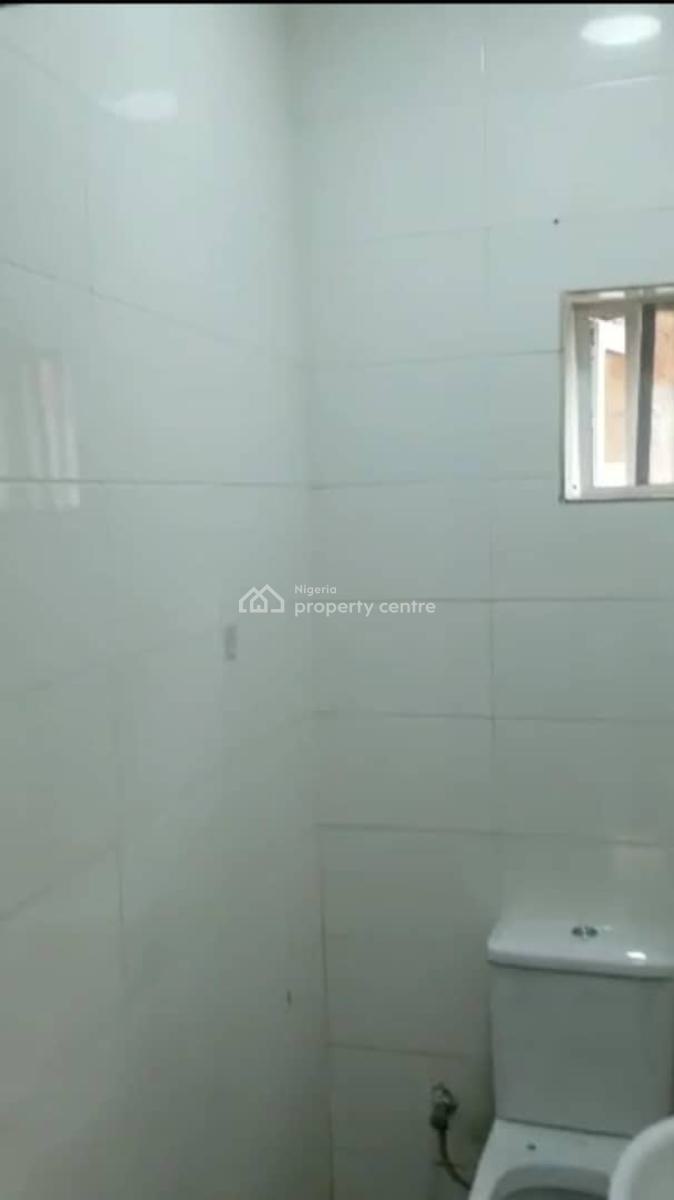 Lovely 2bedroom Flat, Johnson Street, Off Bode Thomas, Surulere, Lagos, Flat / Apartment for Rent