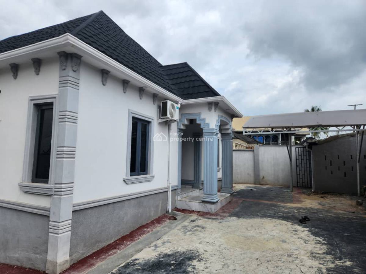 4 Bedroom Bungalow with 2 Bedroom Flat, Lagelu Estate   Challenge, Ibadan, Oyo, Detached Bungalow for Sale