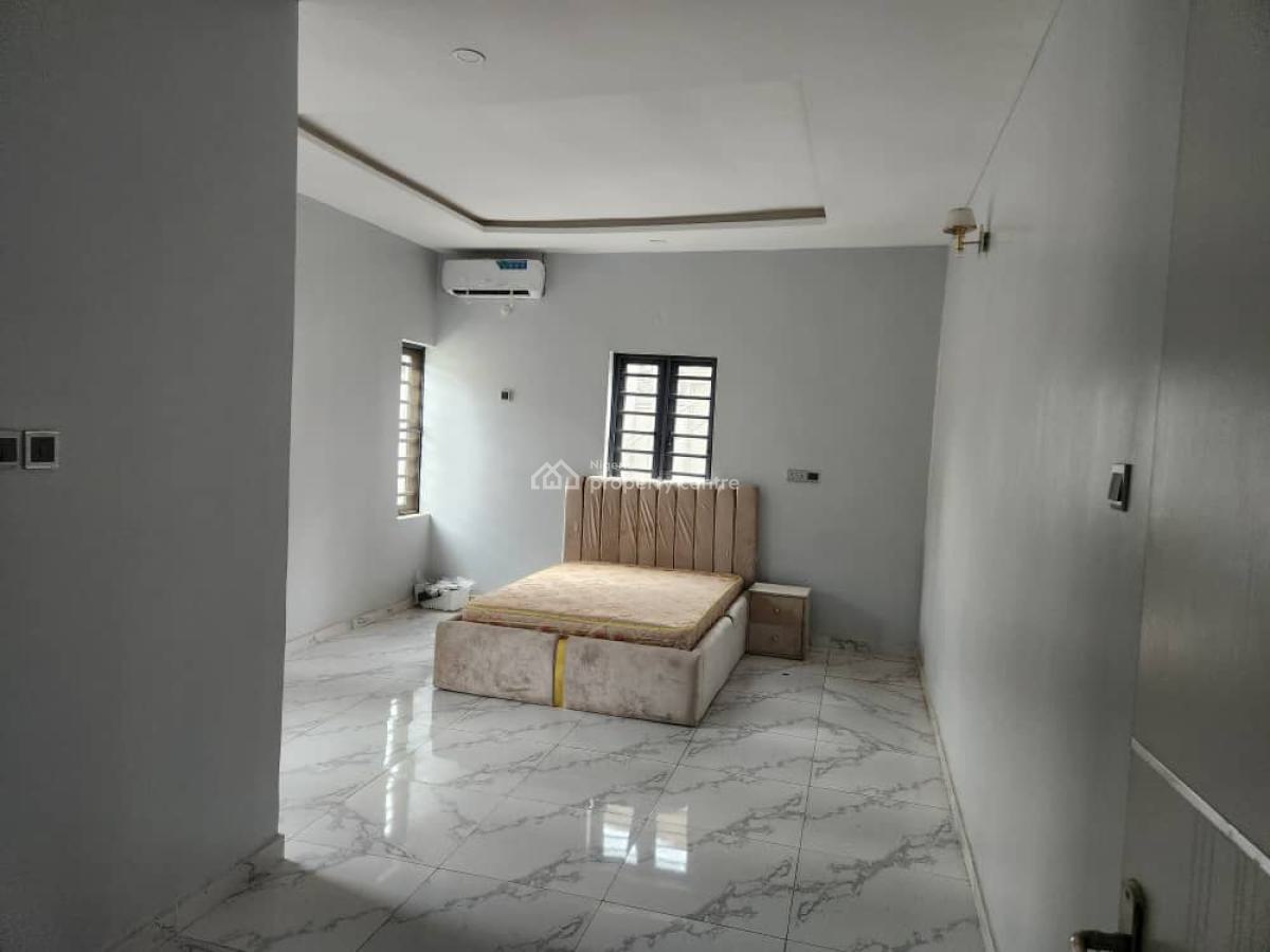 4 Bedroom Bungalow with 2 Bedroom Flat, Lagelu Estate   Challenge, Ibadan, Oyo, Detached Bungalow for Sale