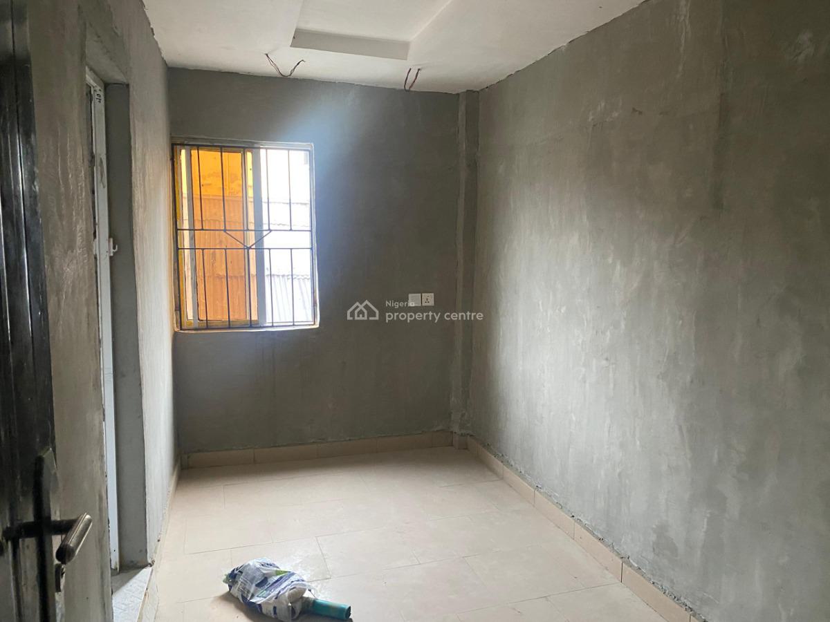 2-bedroom Apartment, Yaba, Lagos, Flat / Apartment for Rent