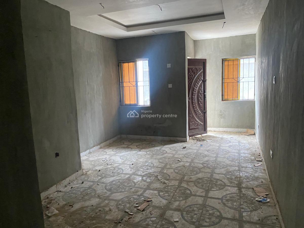 2-bedroom Apartment, Yaba, Lagos, Flat / Apartment for Rent
