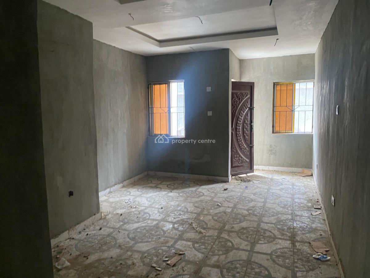 2-bedroom Apartment, Yaba, Lagos, Flat / Apartment for Rent