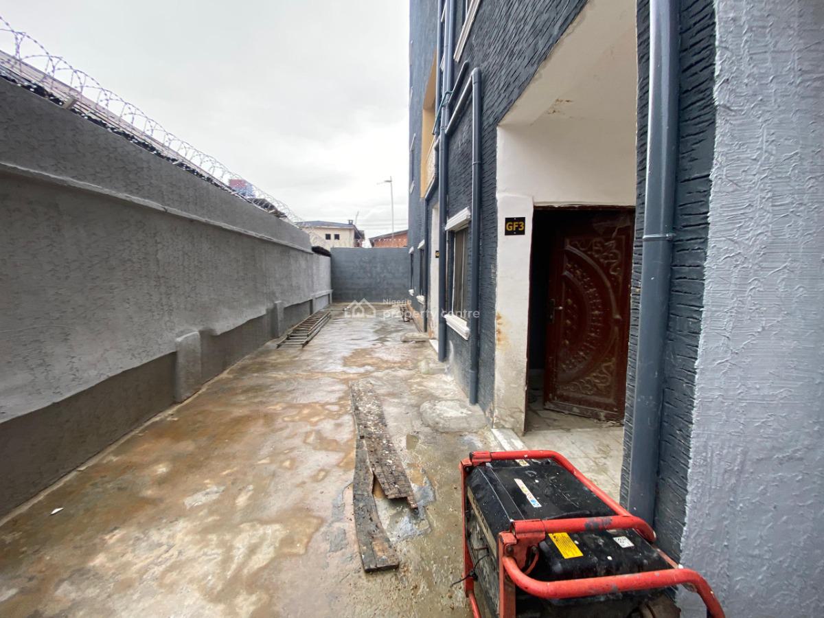2-bedroom Apartment, Yaba, Lagos, Flat / Apartment for Rent