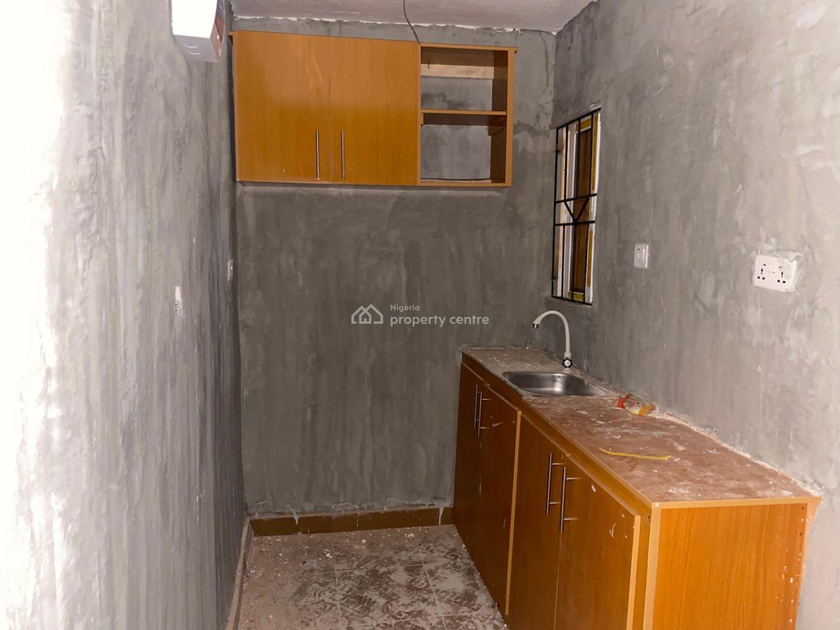 2-bedroom Apartment, Yaba, Lagos, Flat / Apartment for Rent