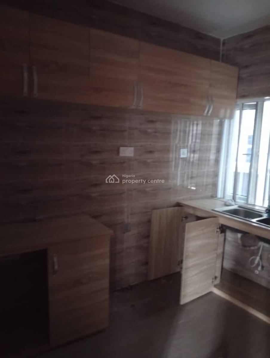 Standard 2 Bedroom Flat, Alapere, Ketu, Lagos, Flat / Apartment for Rent