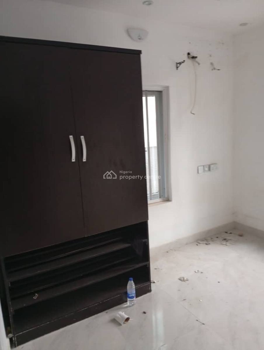 Standard 2 Bedroom Flat, Alapere, Ketu, Lagos, Flat / Apartment for Rent