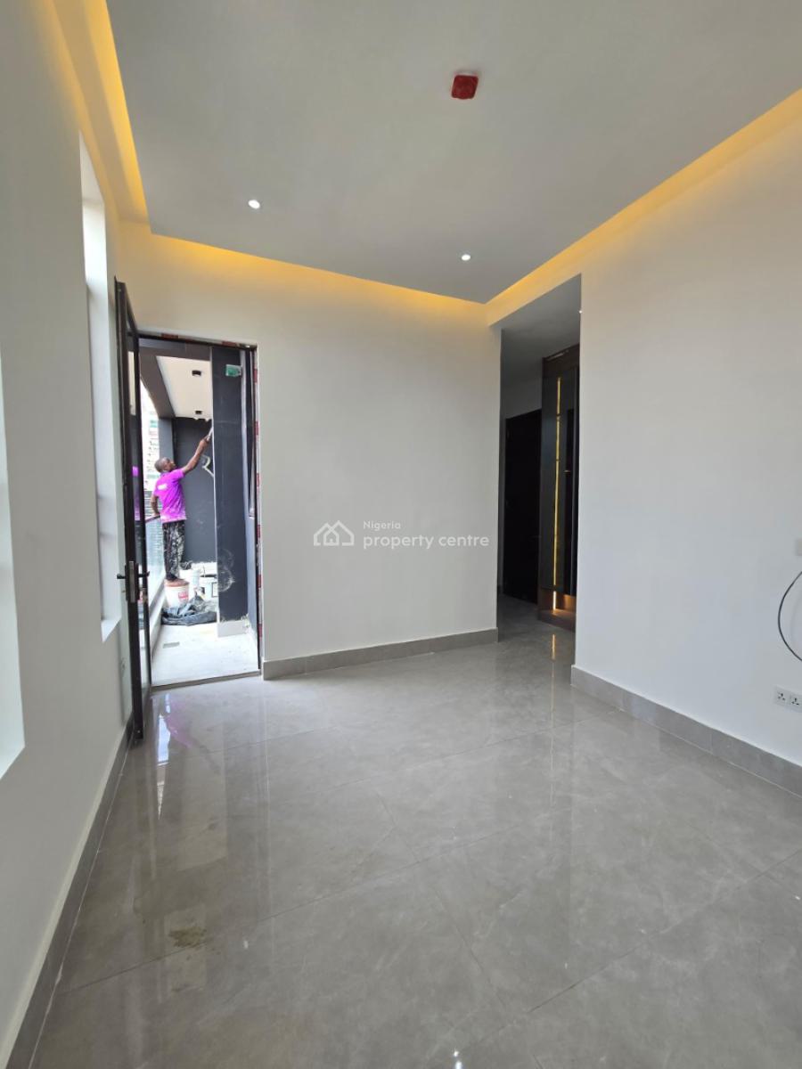 Luxury 3 Bedroom Apartment with Bq, Gym, Elevator and Swimming Pool., Off Admiralty Way, Lekki Phase 1, Lekki, Lagos, Flat / Apartment for Rent