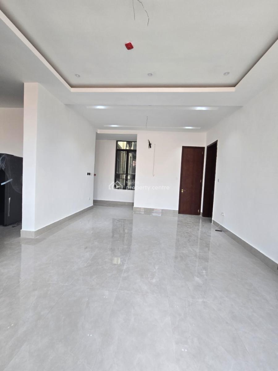 Luxury 3 Bedroom Apartment with Bq, Gym, Elevator and Swimming Pool., Off Admiralty Way, Lekki Phase 1, Lekki, Lagos, Flat / Apartment for Rent