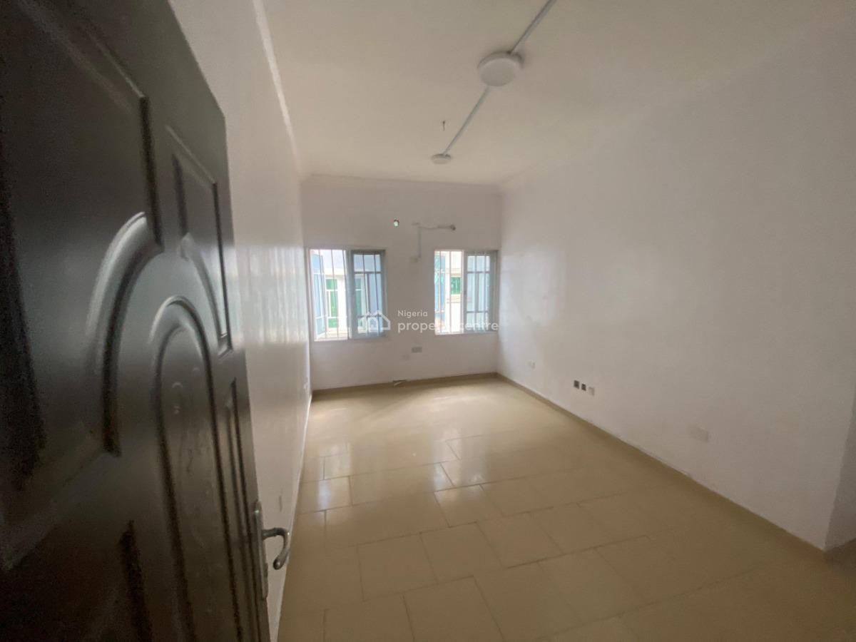 7-room Detached Duplex Ideal for Commercial Use, Ikeja, Lagos, Commercial Property for Rent