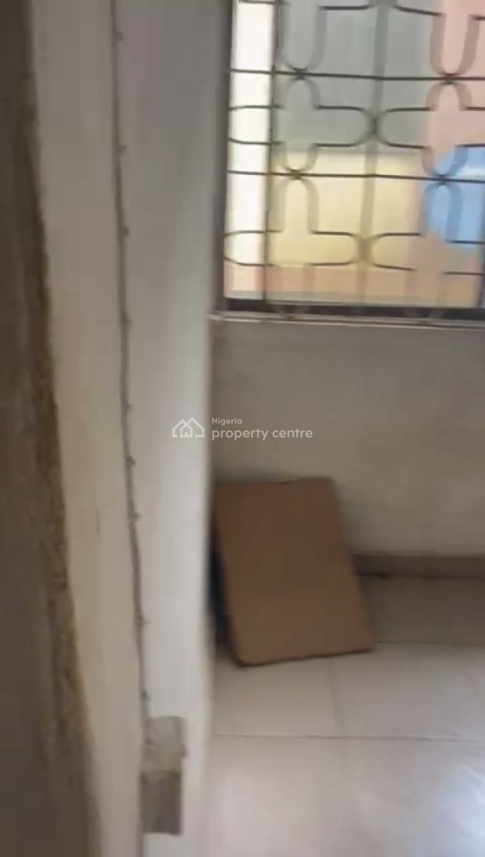 Decent Miniflat Upstairs in Prime Location, Obayan, Akoka, Yaba, Lagos, Mini Flat (room and Parlour) for Rent